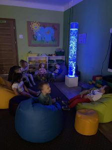 Read more about the article Odkrywcy w sali doświadczeń